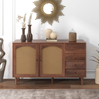Buffet Style Ferme Moderne en Bois avec Portes en Rotin, Design Irrégulier et Étagères Ajustables (130x40x75.5cm) SCRENKU