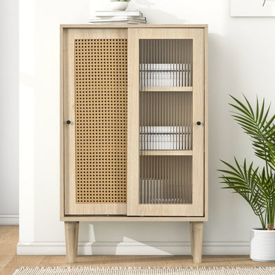 Buffet Haut Moderne en Chêne avec Portes Coulissantes en Verre et Rotin PE BAMPHUDS