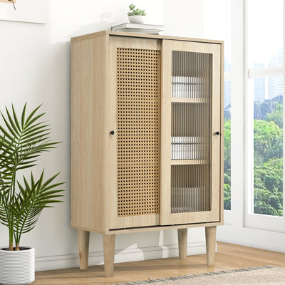 Buffet Haut Moderne en Chêne avec Portes Coulissantes en Verre et Rotin PE BAMPHUDS