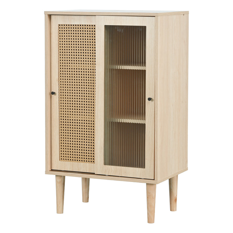Buffet Haut Moderne en Chêne avec Portes Coulissantes en Verre et Rotin PE BAMPHUDS