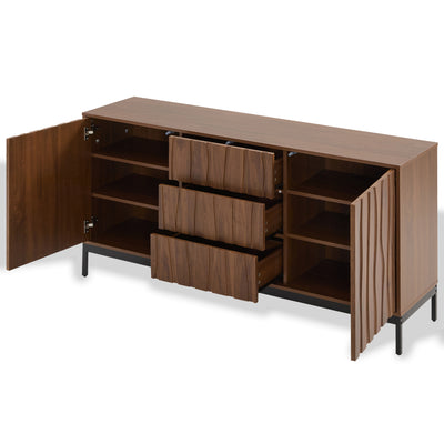 Buffet / Armoire de Rangement Mid-Century Moderne Effet Chêne Foncé avec 3 Tiroirs, Portes à Fentes et Pieds Métalliques Noirs (150x40x80cm) NAKIX