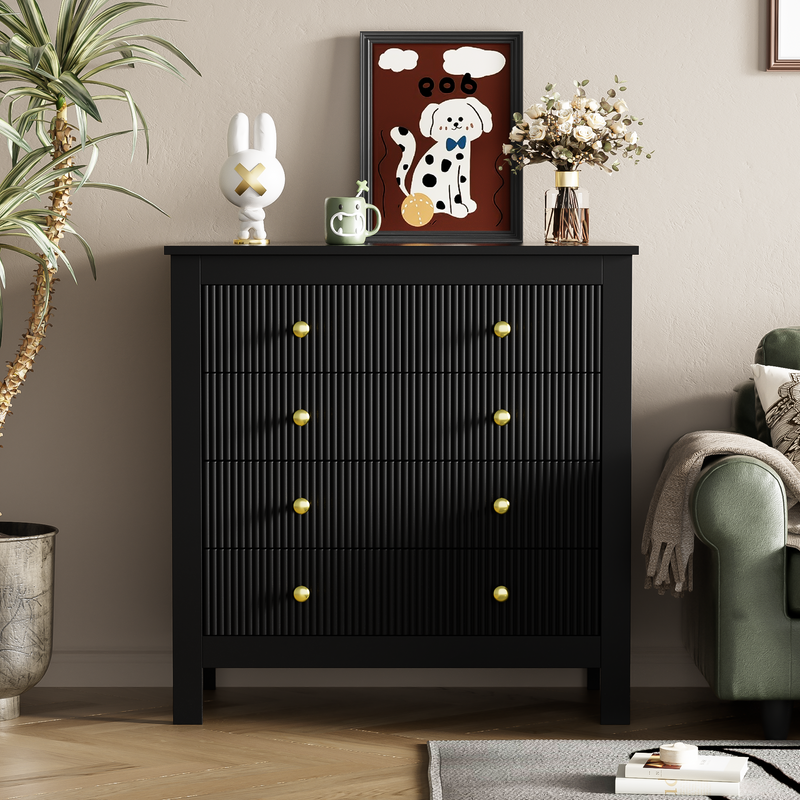 Commode Noire Élégante à 5 Tiroirs avec Surfaces Texturées et Poignées Dorées THRUZETS