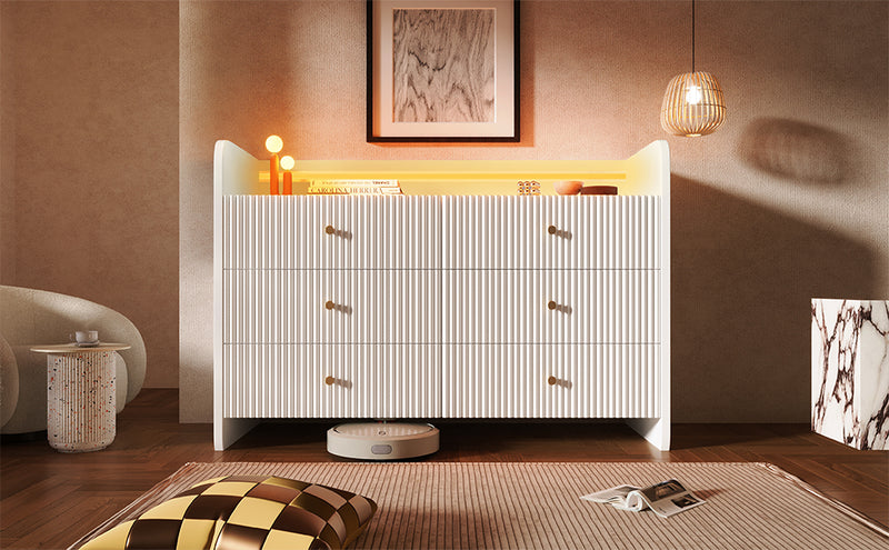 Buffet Blanc Ondulé Moderne avec Éclairage LED Multicolore et 6 Tiroirs Spacieux TRAGVAX