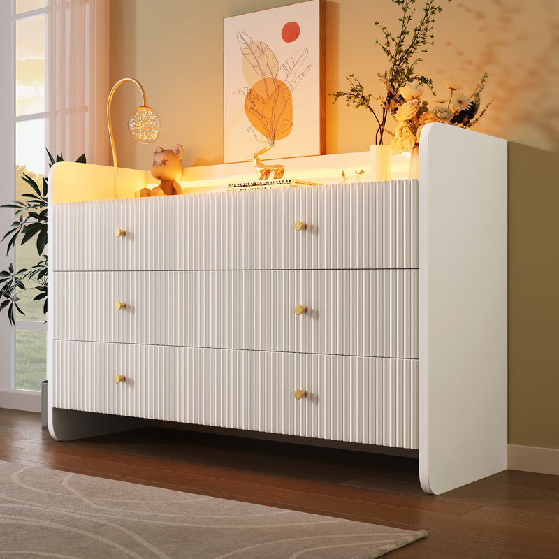 Buffet Blanc Ondulé Moderne avec Éclairage LED Multicolore et 6 Tiroirs Spacieux TRAGVAX