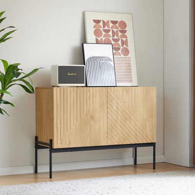 Commode/Buffet Moderne Naturel avec Étagère Réglable et Structure Métallique Robuste VAIKNELS