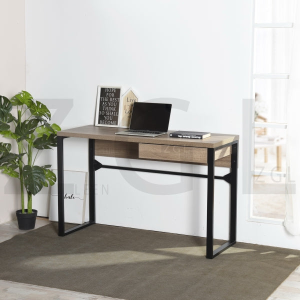 YEDDA COMPUTER DESK A