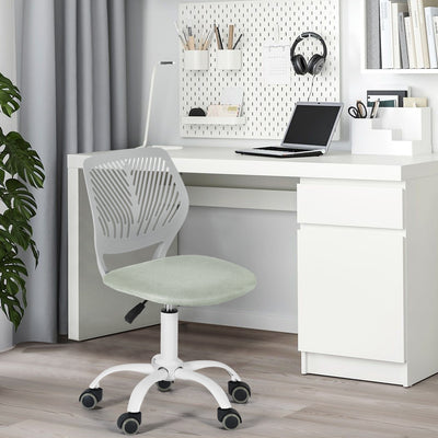 CARNATION GREY